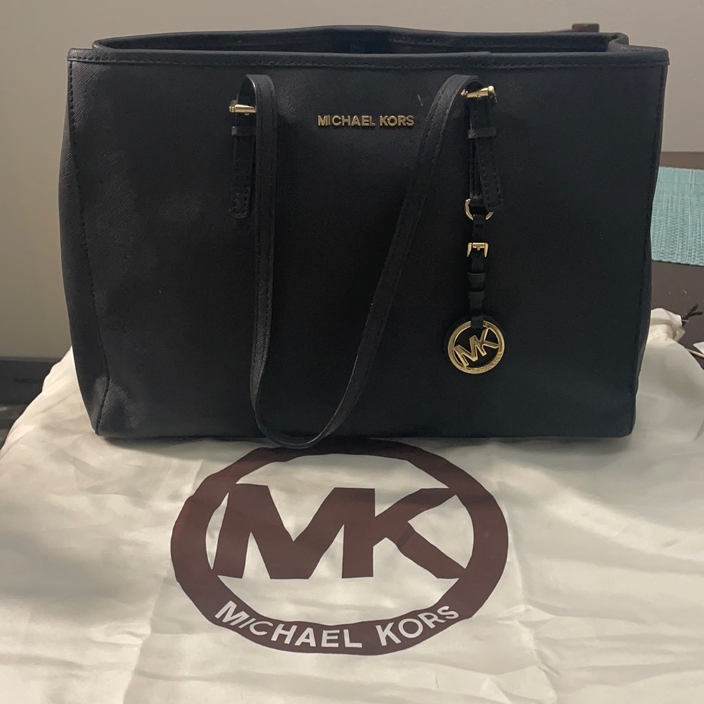 Micheal Kors Purse